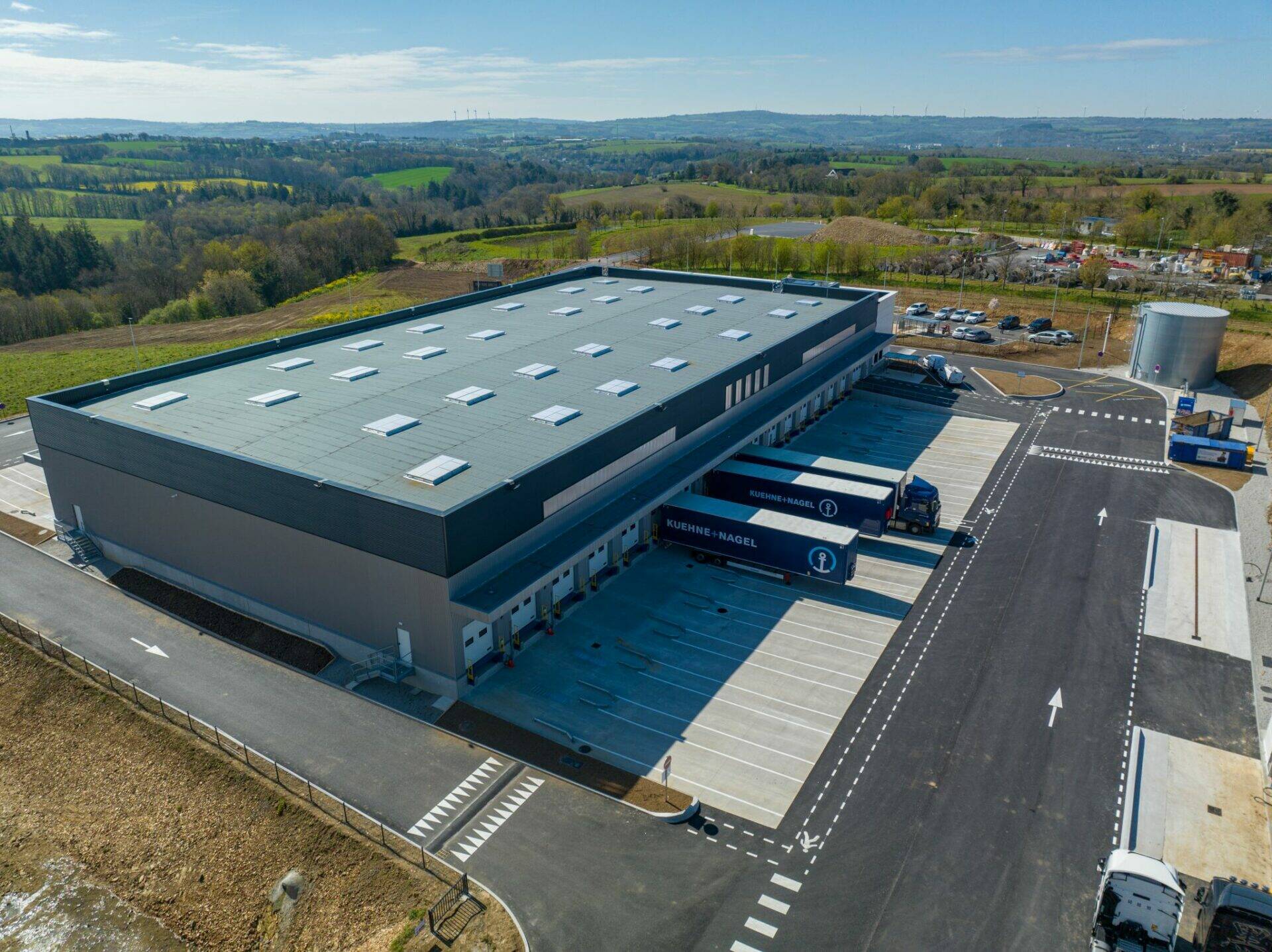 Vue aérienne de la messagerie livrée à Kuehne+Nagel