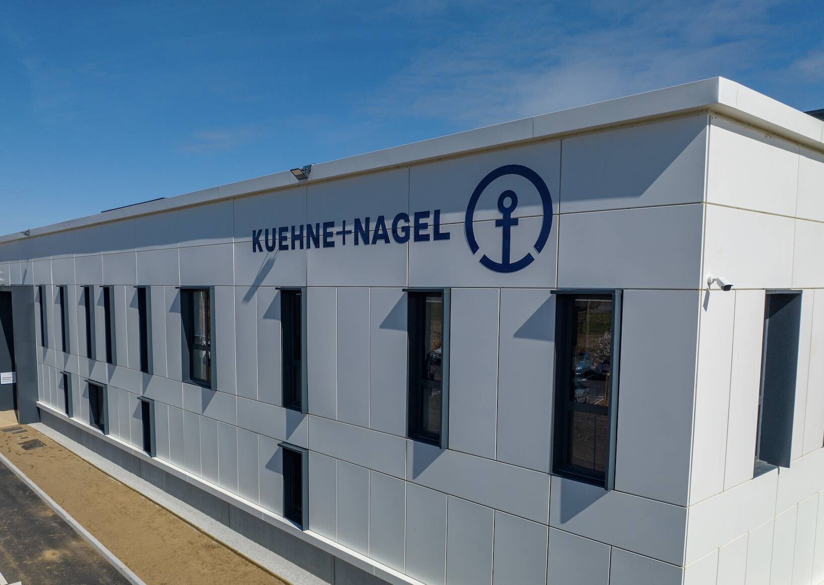La Sté Kuehne + Nagel a récemment libérée le site de Fléville-devant-Nancy pour se relocaliser sur un site neuf à Ludres, plateforme de messagerie réalisée par 6e Sens Immobilier