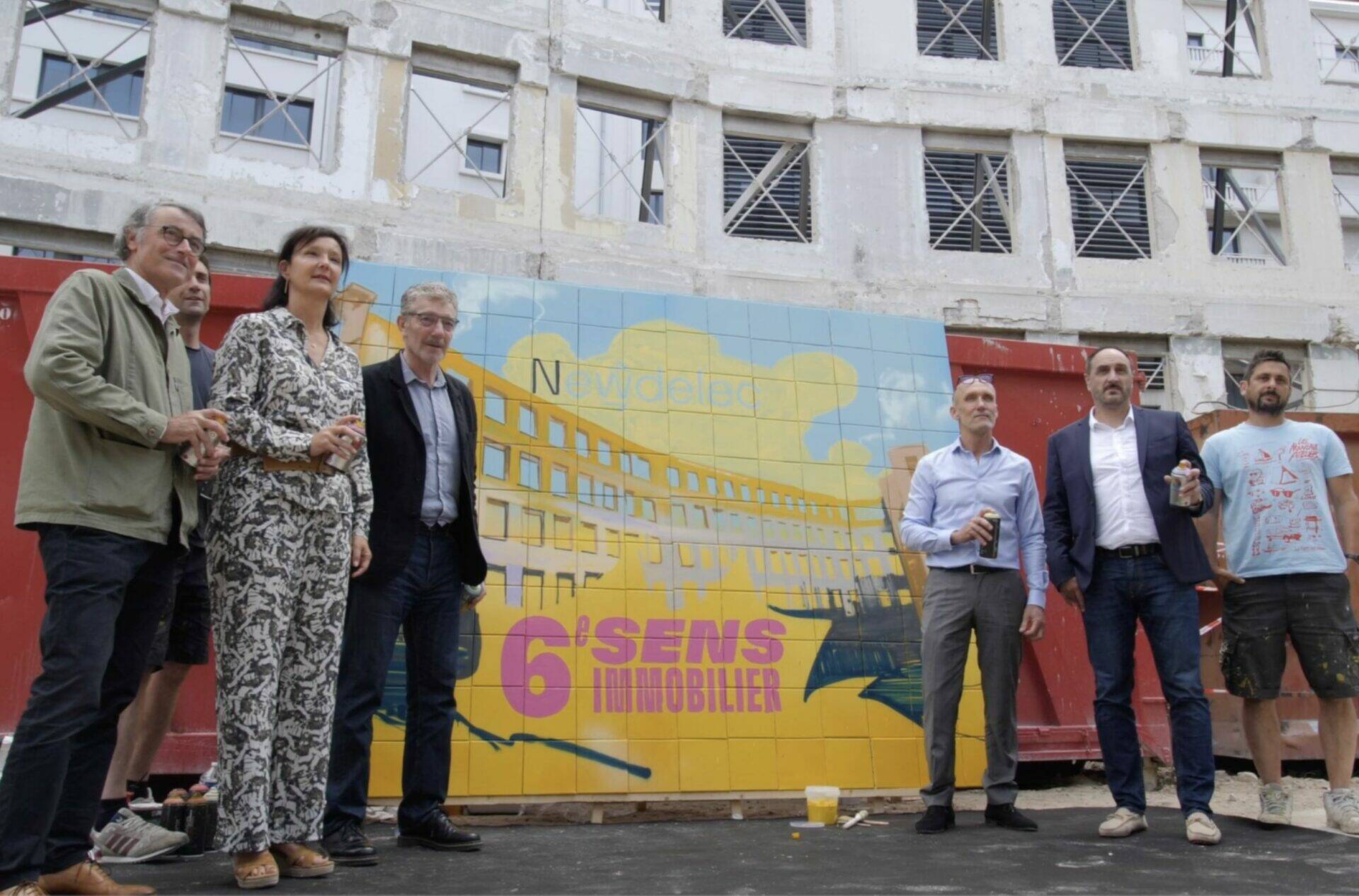 Geste inaugurale lors de la 1ère pierre de l'opération Newdelec, par 6e Sens Immobilier