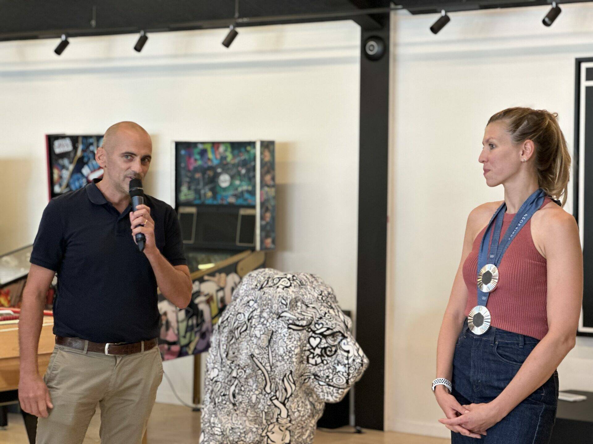 Romain Valery et Auriane Mallo avec ses médailles d'argent