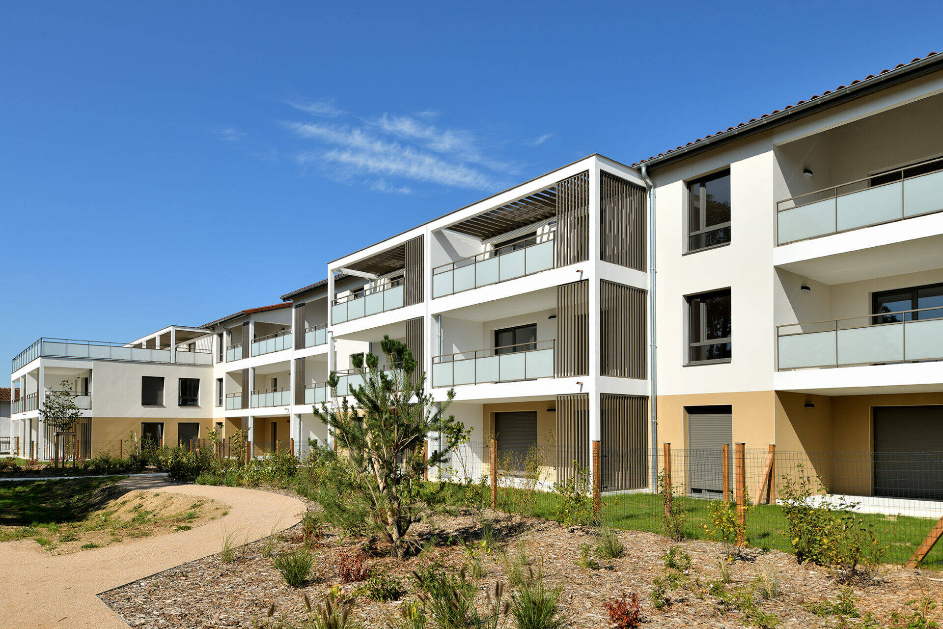 Les Jardins Saint-Pierre livraison immeuble architecture intégrée dans la nature