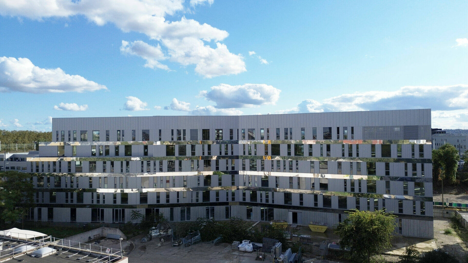 Exo 7, programme de bureaux par 6e Sens Immobilier à Gerland, le chantier avance