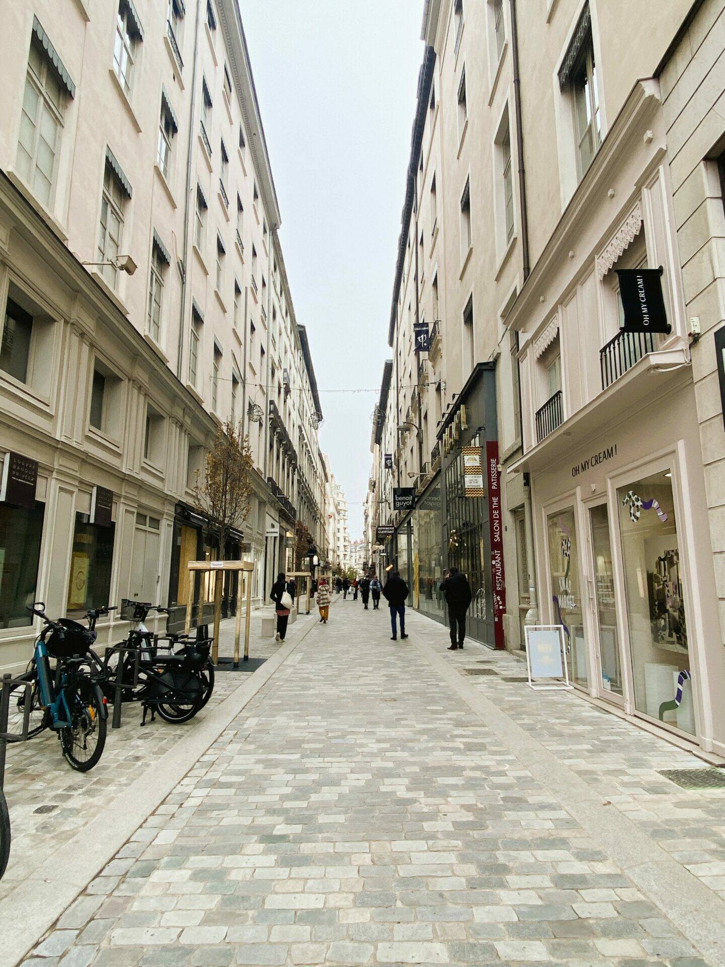 Rue Emile ZOLA à Lyon 2 fraichement réaménagée