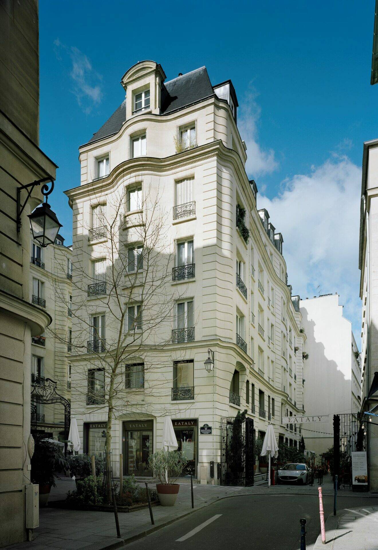 Acquisition de deux beaux immeuble dans le Marais à Paris