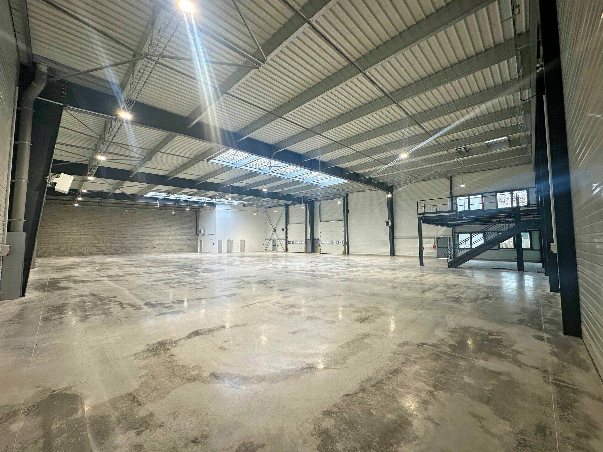 Parc d'activité achevé à Petit-Quevilly. Image illustrant le lot dallage