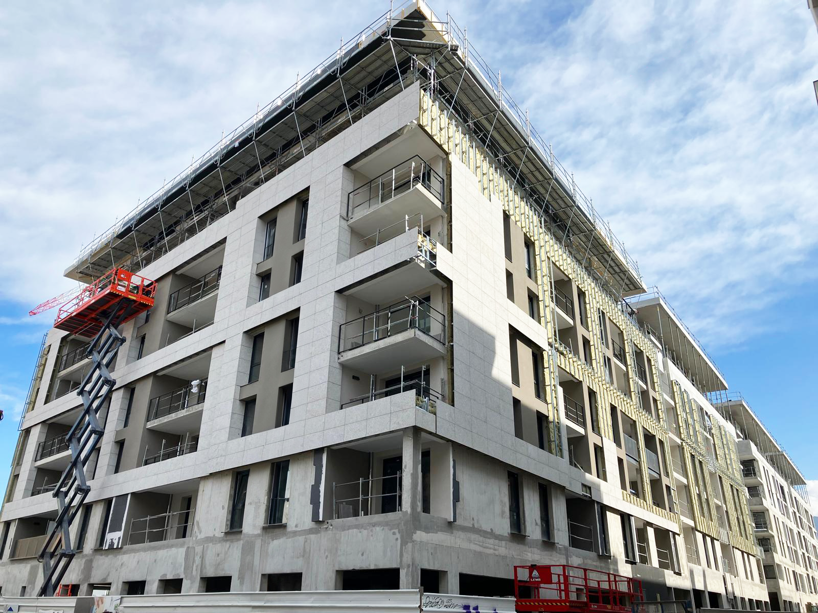 Thonon-les-Bains, les façades des bâtiments de l'opération DESSAIX démarrent