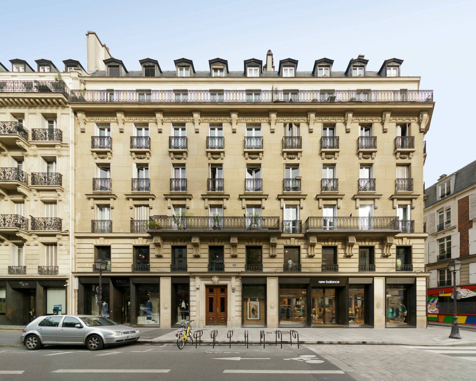 13, rue des Archives – avec les enseignes NEW BALANCE et ARKET