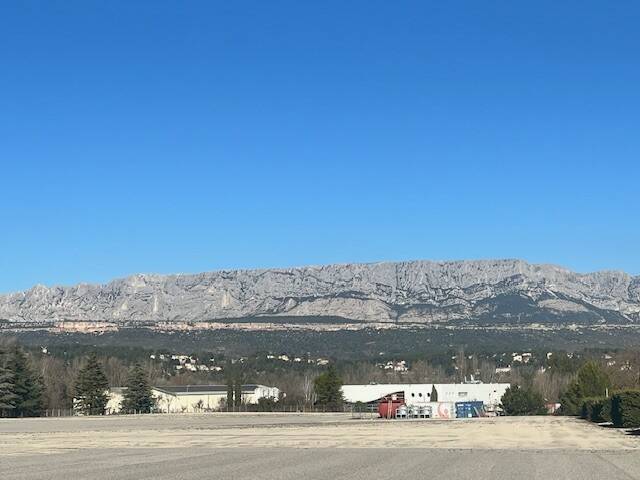 Peynier, 6e Sens Immobilier acquiert un terrain de 9 hectares