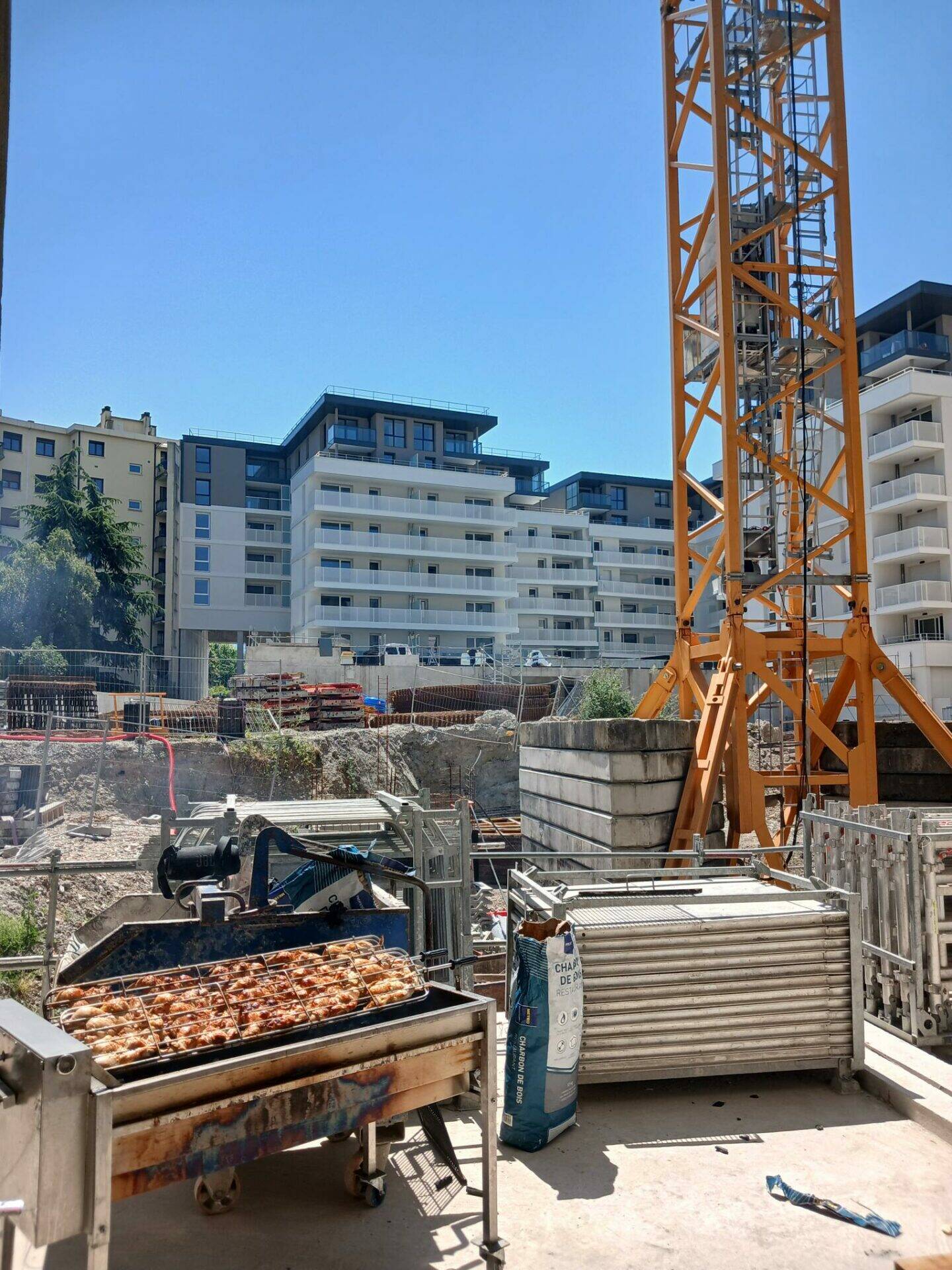 Thonon DESSAIX : Repas de chantier pour marquer la livraison des 5 premiers bâtiments